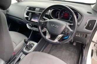 Vehicle Thumbnail 12