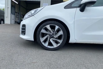 Vehicle Thumbnail 11