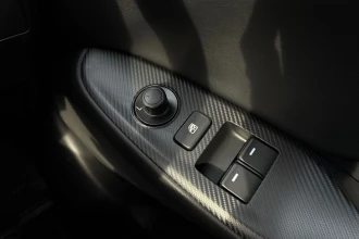 Vehicle Thumbnail 40