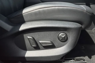 Vehicle Thumbnail 32