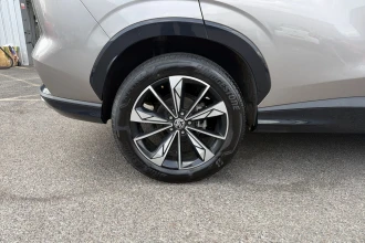 Vehicle Thumbnail 11