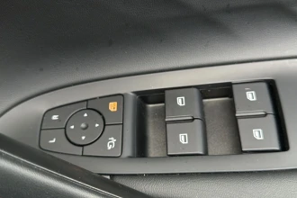 Vehicle Thumbnail 30