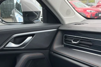 Vehicle Thumbnail 46