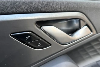 Vehicle Thumbnail 31
