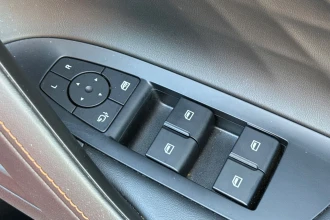Vehicle Thumbnail 28