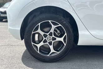 Vehicle Thumbnail 18