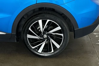 Vehicle Thumbnail 11