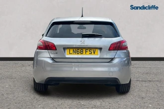 Vehicle Thumbnail 6
