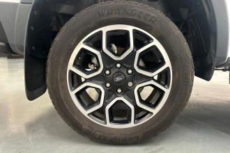 Vehicle Thumbnail 25