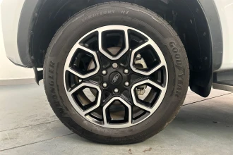 Vehicle Thumbnail 11
