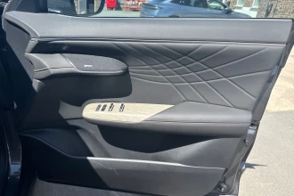 Vehicle Thumbnail 29