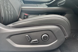 Vehicle Thumbnail 34