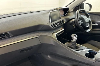 Vehicle Thumbnail 14
