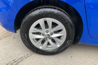 Vehicle Thumbnail 18