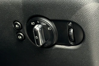 Vehicle Thumbnail 31