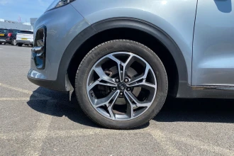 Vehicle Thumbnail 11