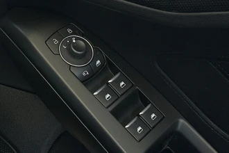 Vehicle Thumbnail 24