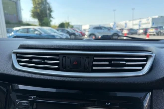 Vehicle Thumbnail 46