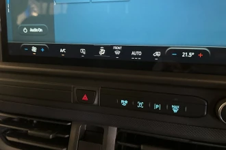 Vehicle Thumbnail 24