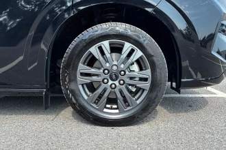 Vehicle Thumbnail 18