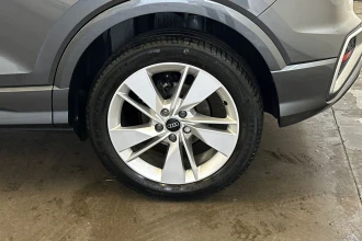 Vehicle Thumbnail 11