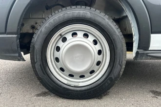 Vehicle Thumbnail 33