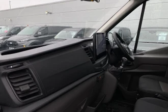 Vehicle Thumbnail 26