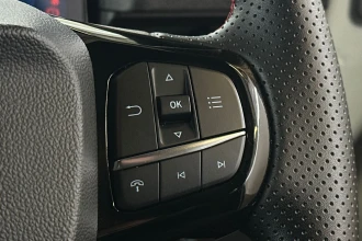 Vehicle Thumbnail 26