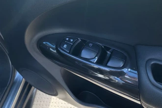 Vehicle Thumbnail 24