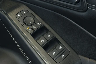 Vehicle Thumbnail 25