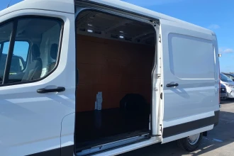 Vehicle Thumbnail 18