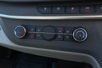 Vehicle Thumbnail 34