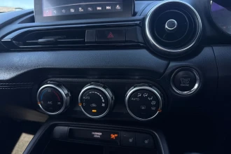 Vehicle Thumbnail 32