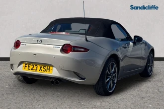 Vehicle Thumbnail 4