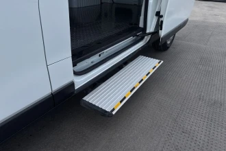 Vehicle Thumbnail 23