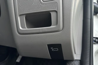 Vehicle Thumbnail 30