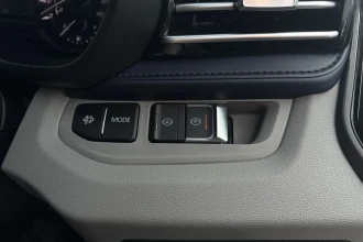 Vehicle Thumbnail 34