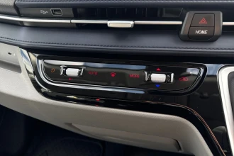 Vehicle Thumbnail 38