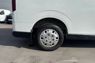 Vehicle Thumbnail 11