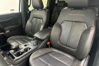 Vehicle Thumbnail 24