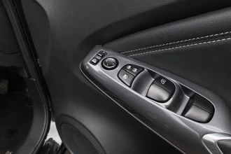 Vehicle Thumbnail 25