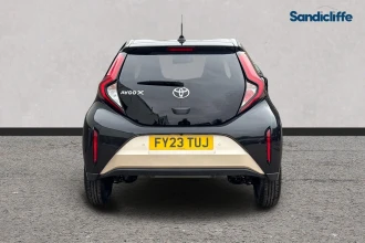 Vehicle Thumbnail 6