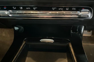 Vehicle Thumbnail 28