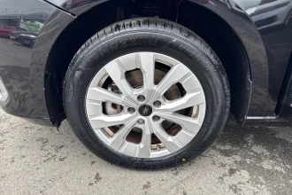 Vehicle Thumbnail 11