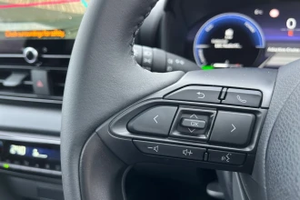 Vehicle Thumbnail 24