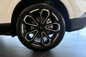 Vehicle Thumbnail 17