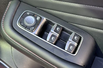 Vehicle Thumbnail 28