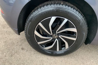 Vehicle Thumbnail 25