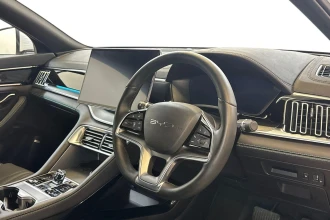 Vehicle Thumbnail 12