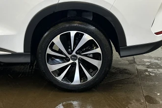 Vehicle Thumbnail 11